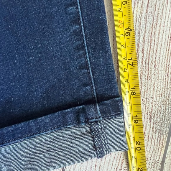 Chico’s Blue Denim Capri Jeans 10 - Picture 5 of 6